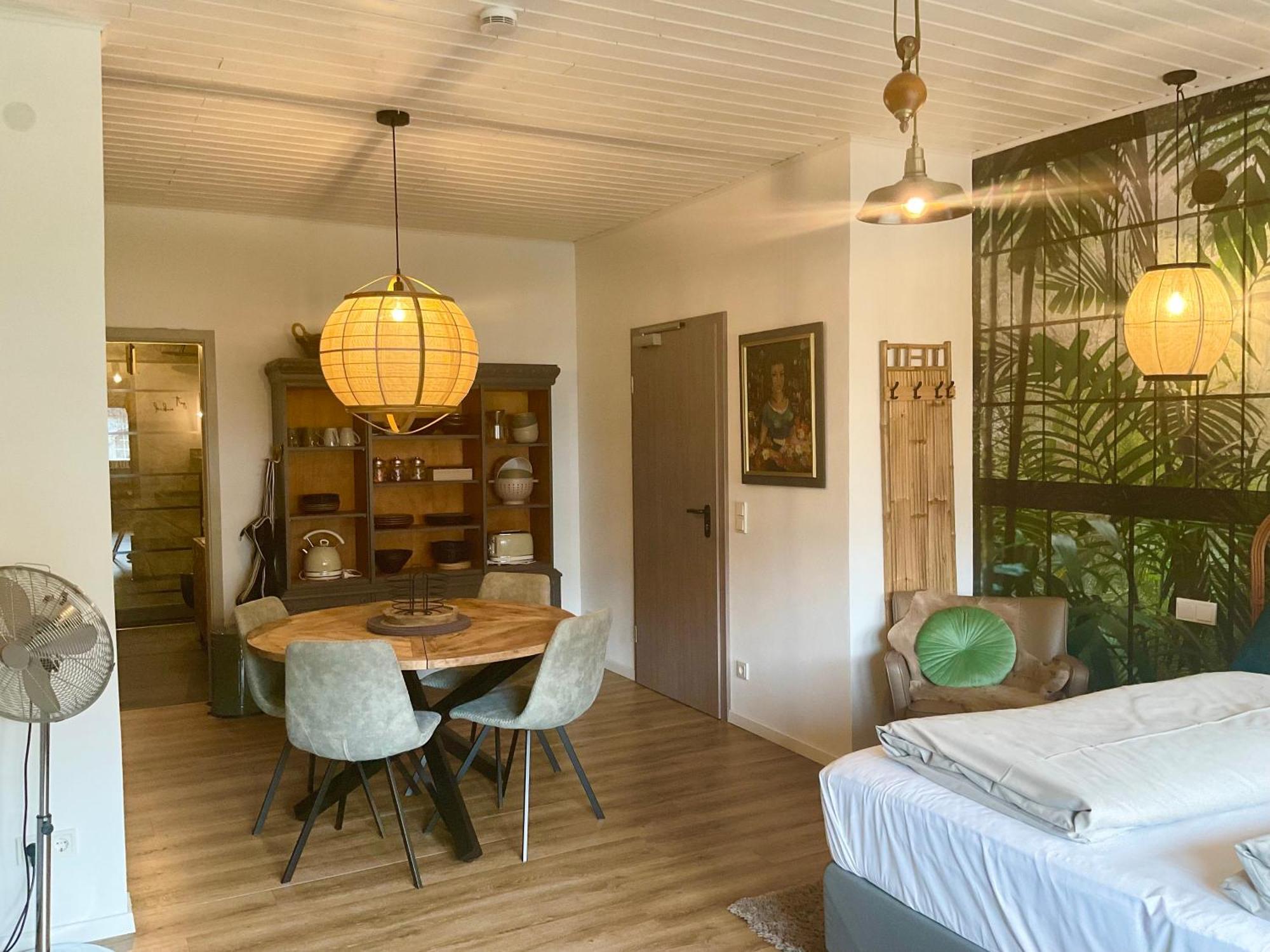 Zu Jeddelohs Bungalows & Apartments -Adult Friendly Gladenbach Экстерьер фото