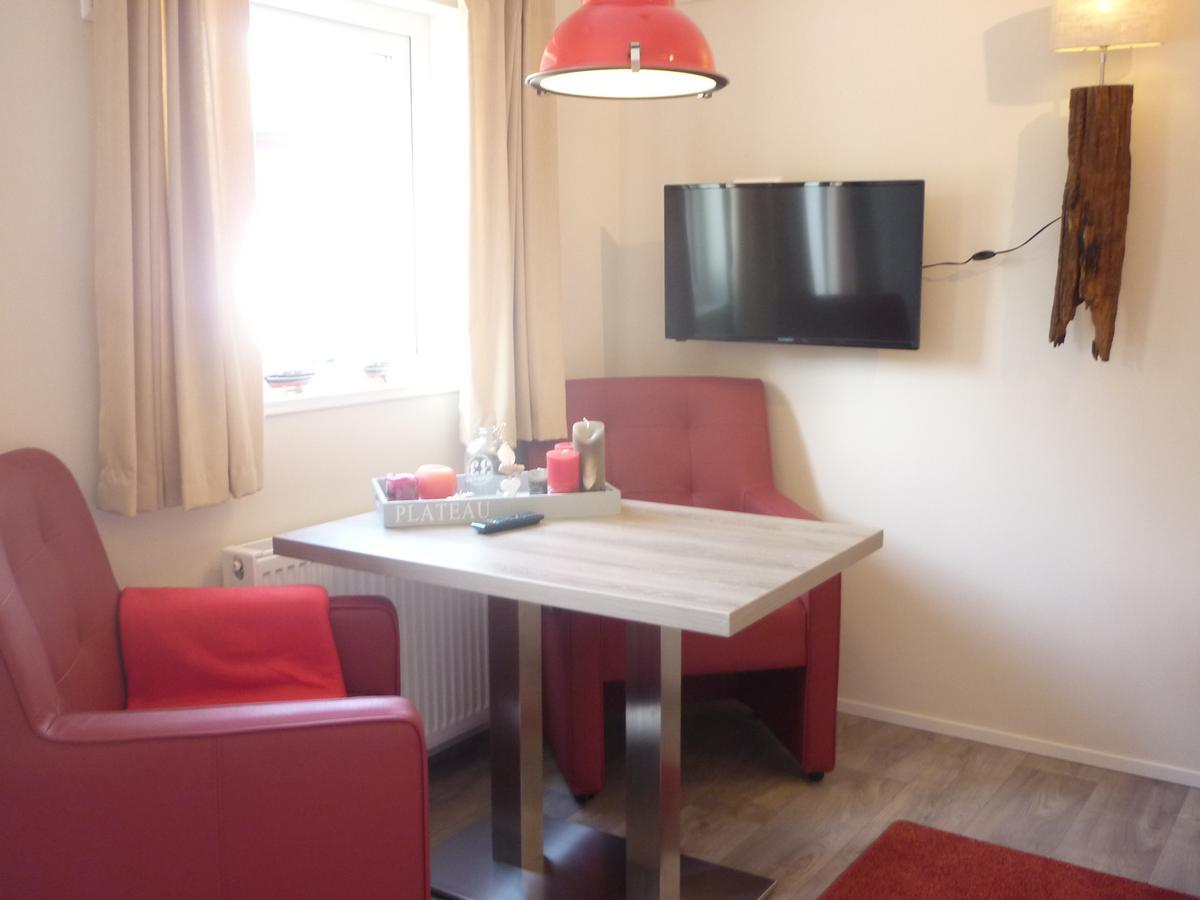 Zu Jeddelohs Bungalows & Apartments -Adult Friendly Gladenbach Экстерьер фото